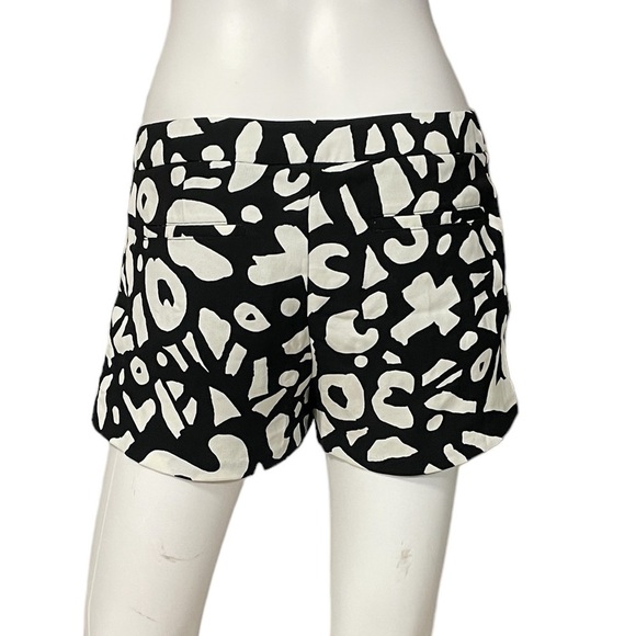 Alice & UO Women Black White Short Shorts 4
New - Picture 4 of 8